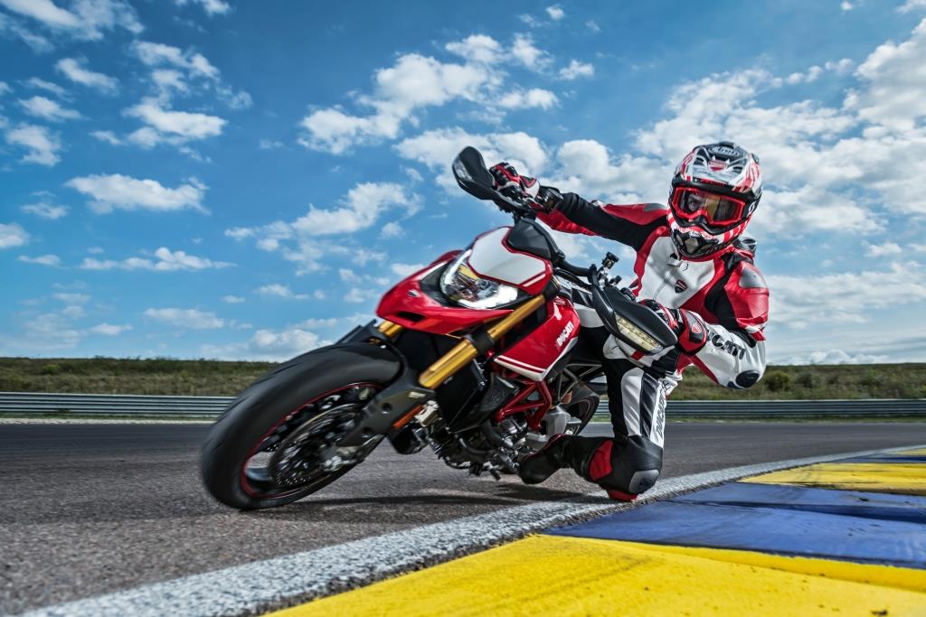 46_DUCATI_HYPERMOTARD_950_SP_AMIENCE