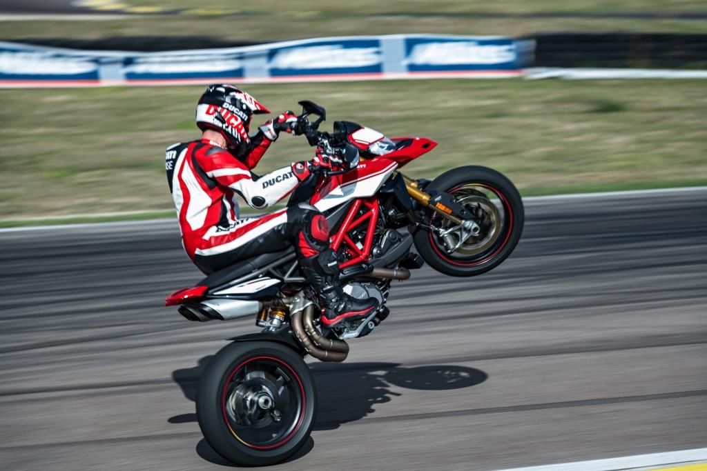 58_DUCATI_HYPERMOTARD_950_SP_AMIENCE