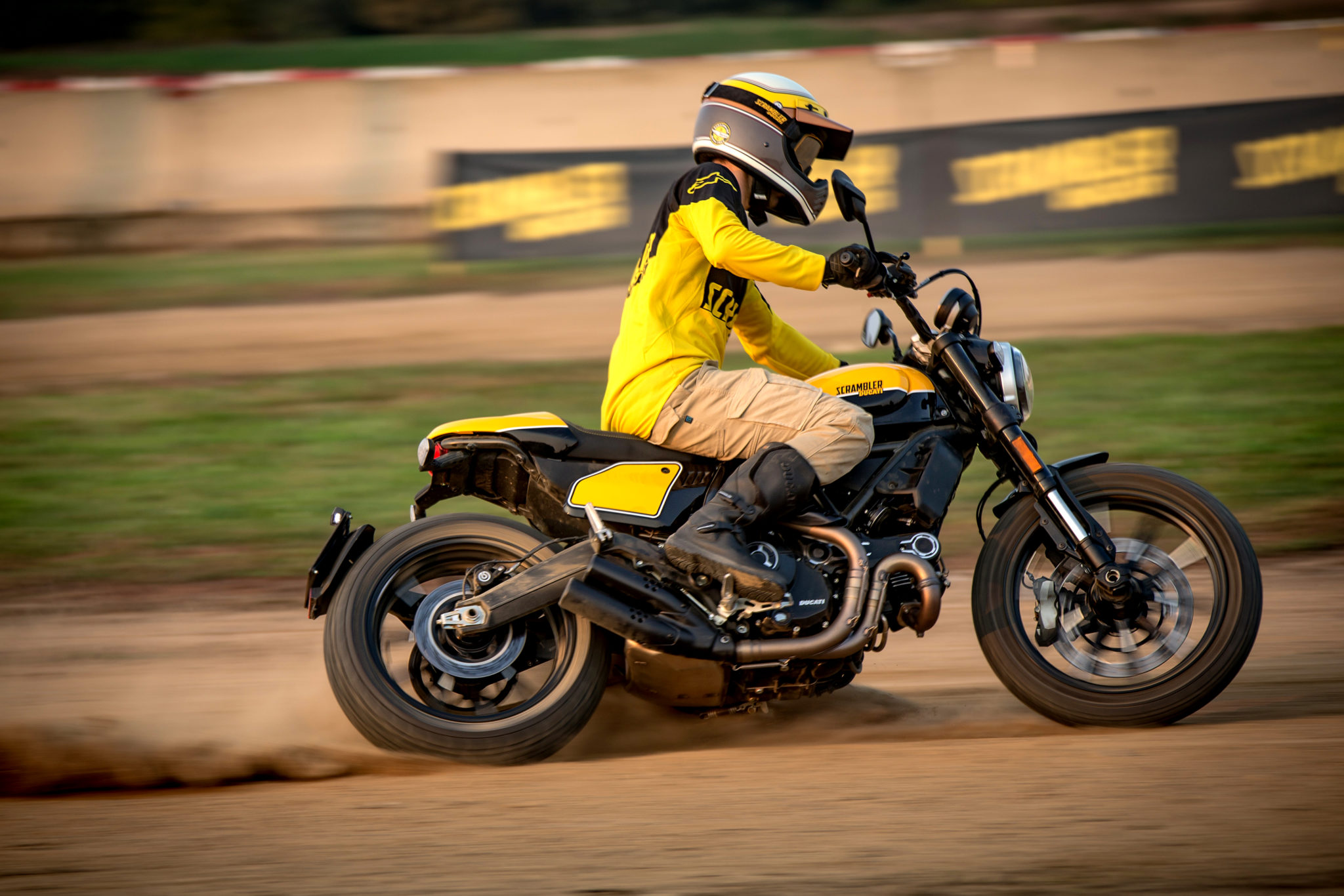 Ducati Scrambler Full Throttle test