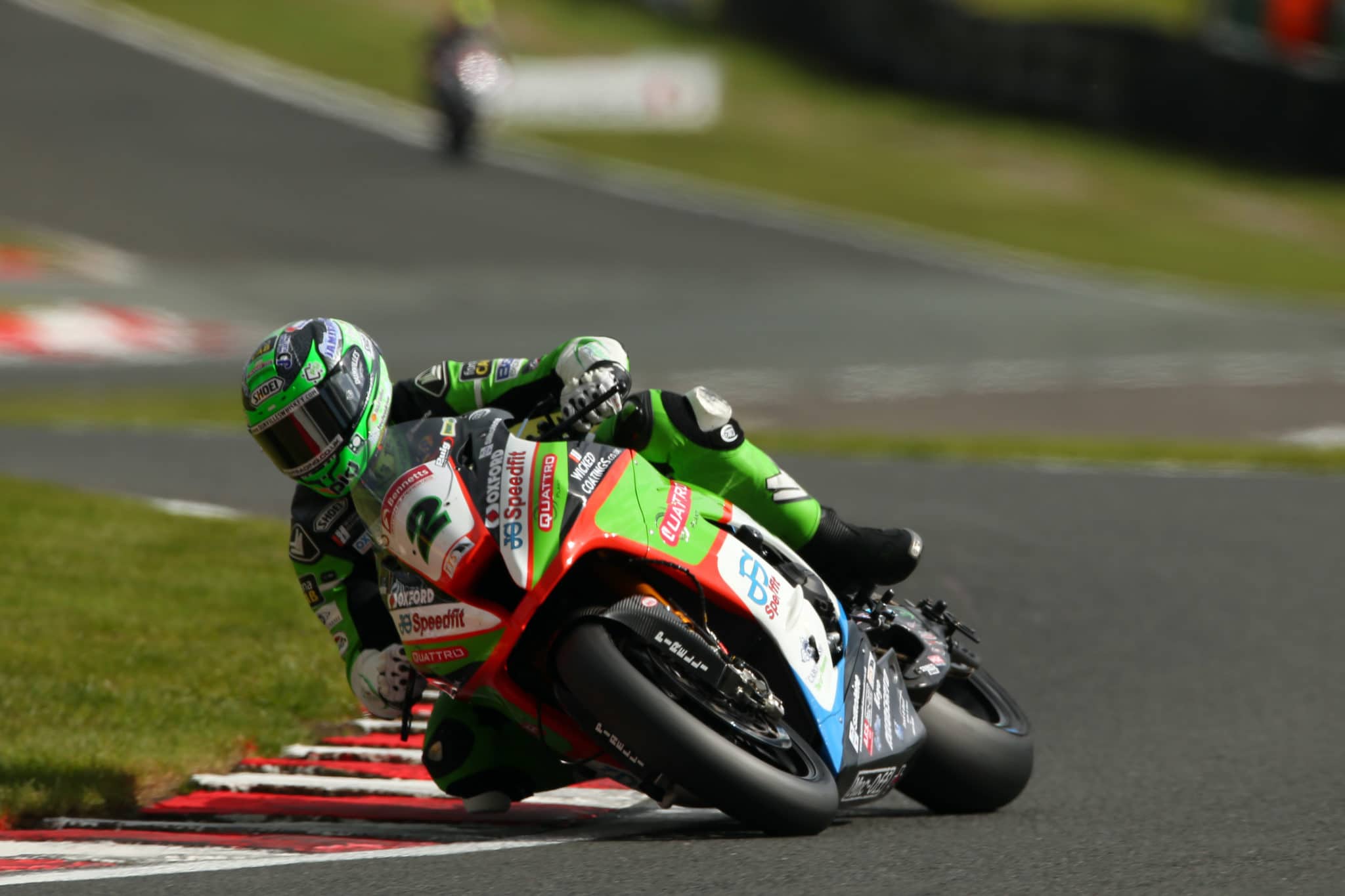 Glenn Irwin racing at Oulton Park 2019 BSB