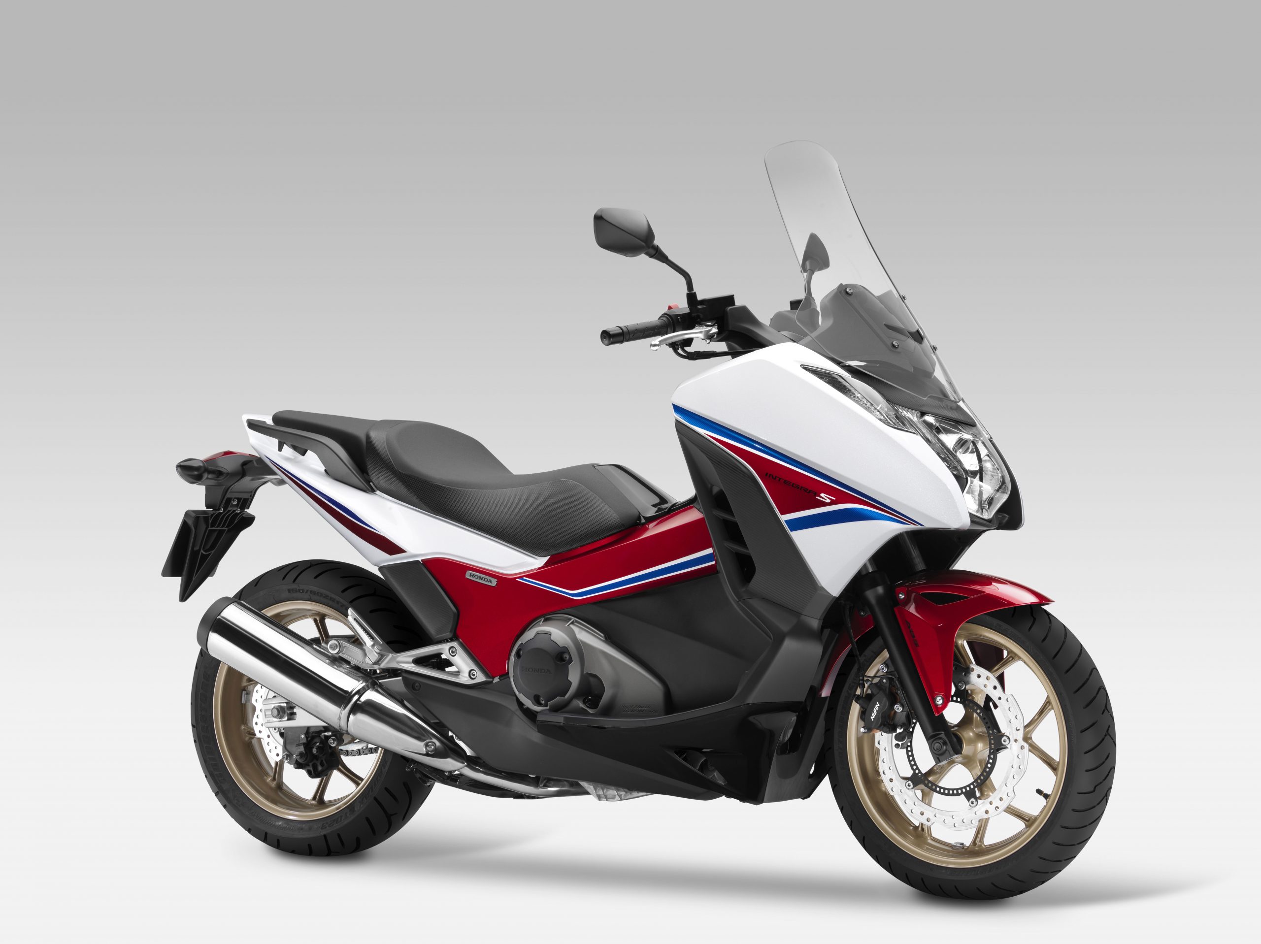 Скутер Honda Integra NC 750 D