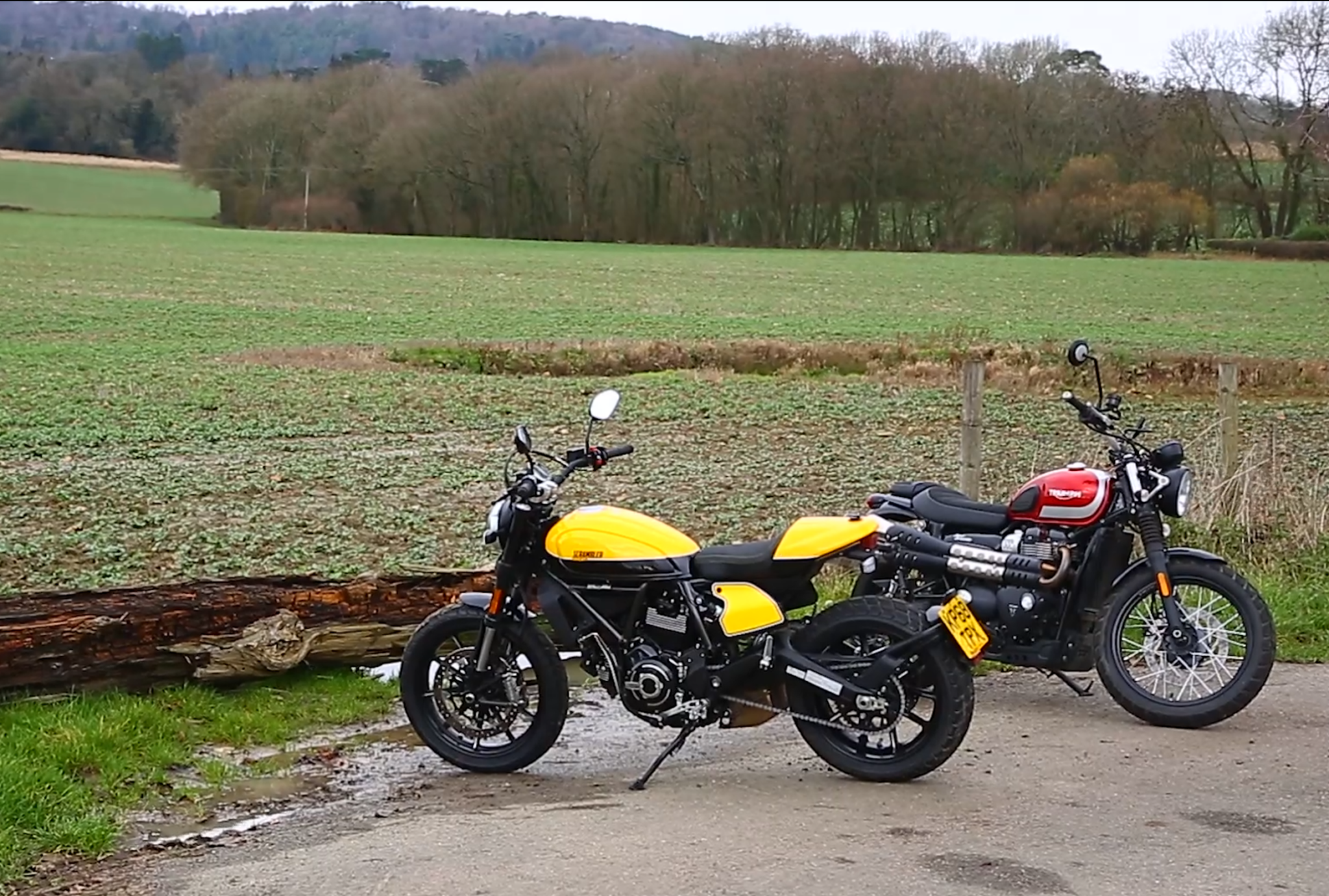 Ducati Scrambler Full Throttle vs Triumph Street Scrambler 