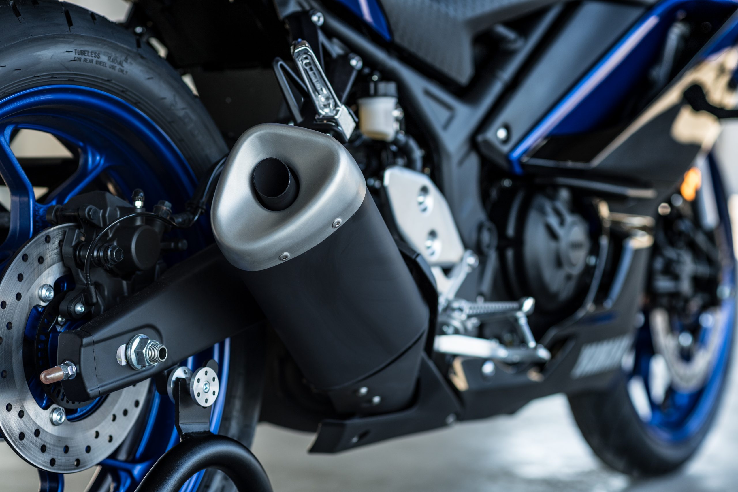 2019_YAM_YZF-R3_EU_DPBMC_STD_Detail-3