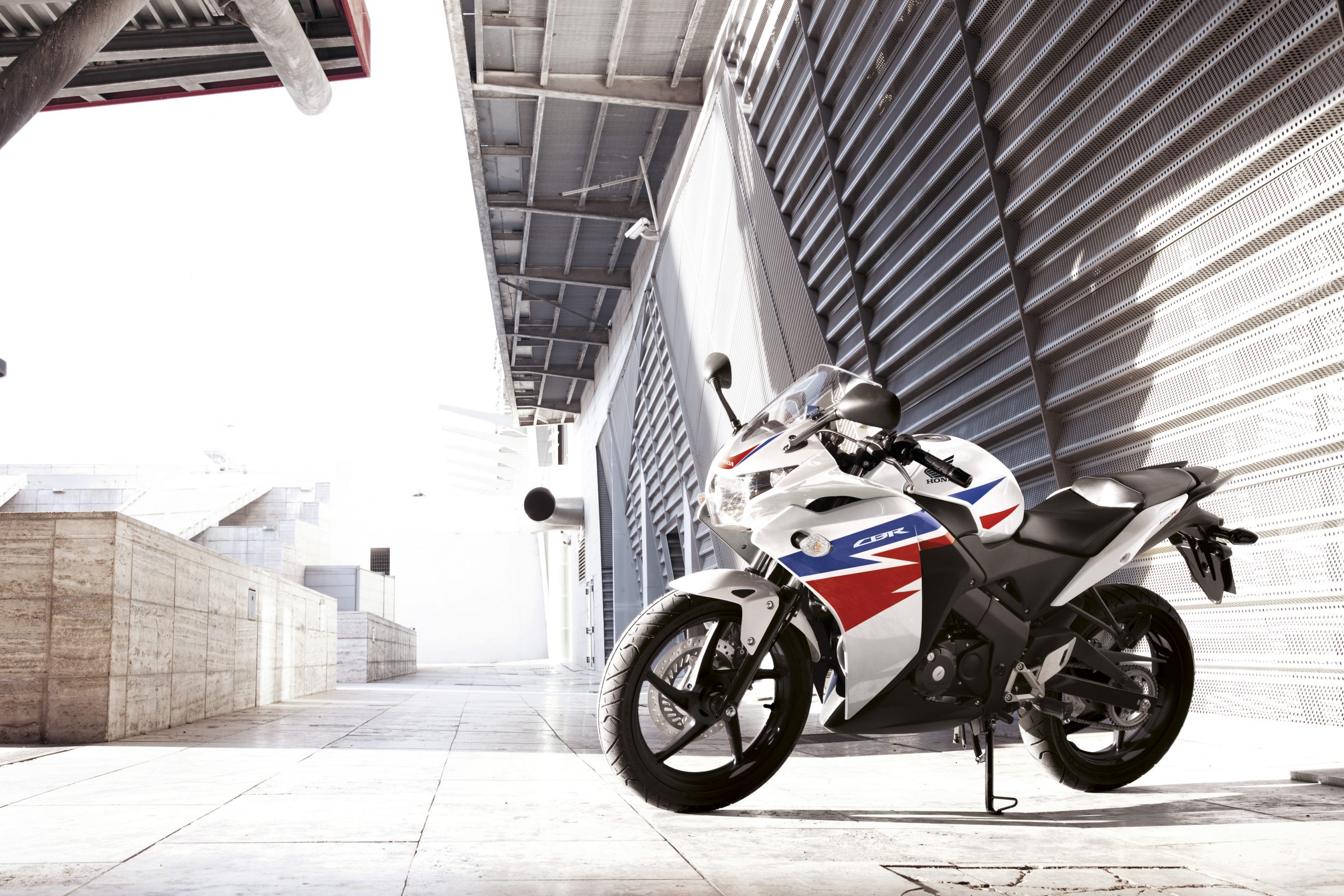 CBR125R Supersport 2014 01