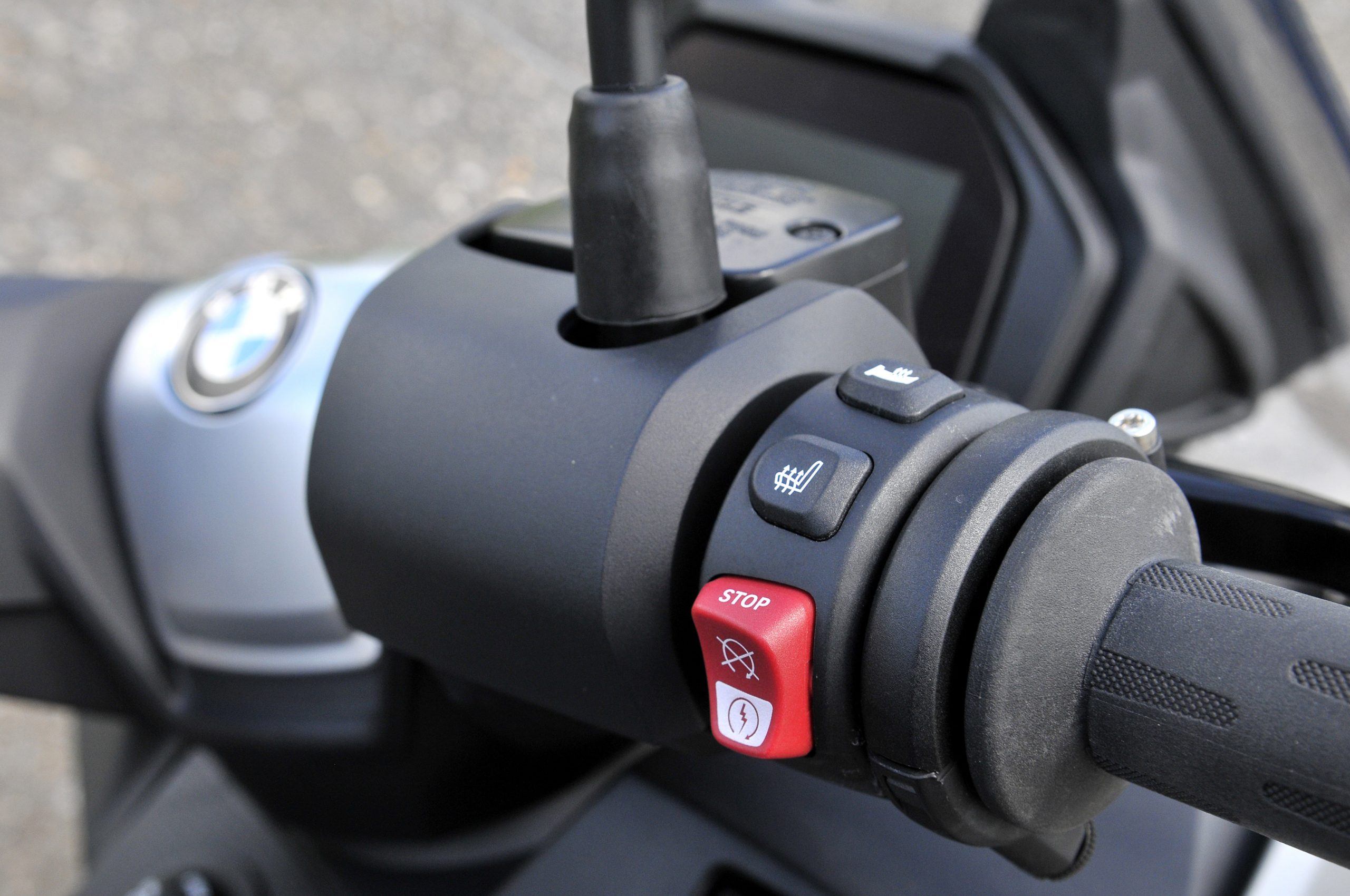 BMW C400 GT buttons