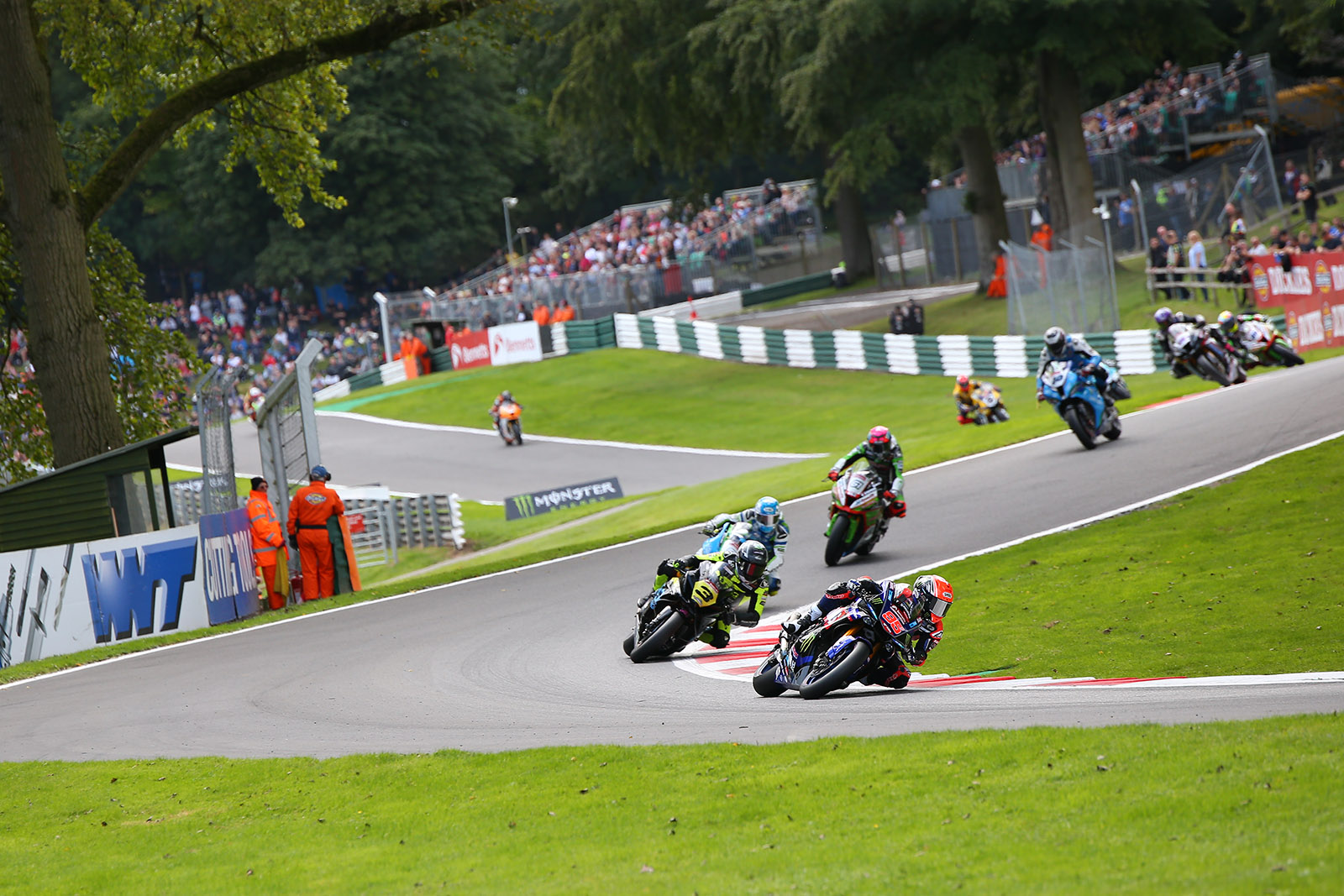 Action from Cadwell Park BSB 2019