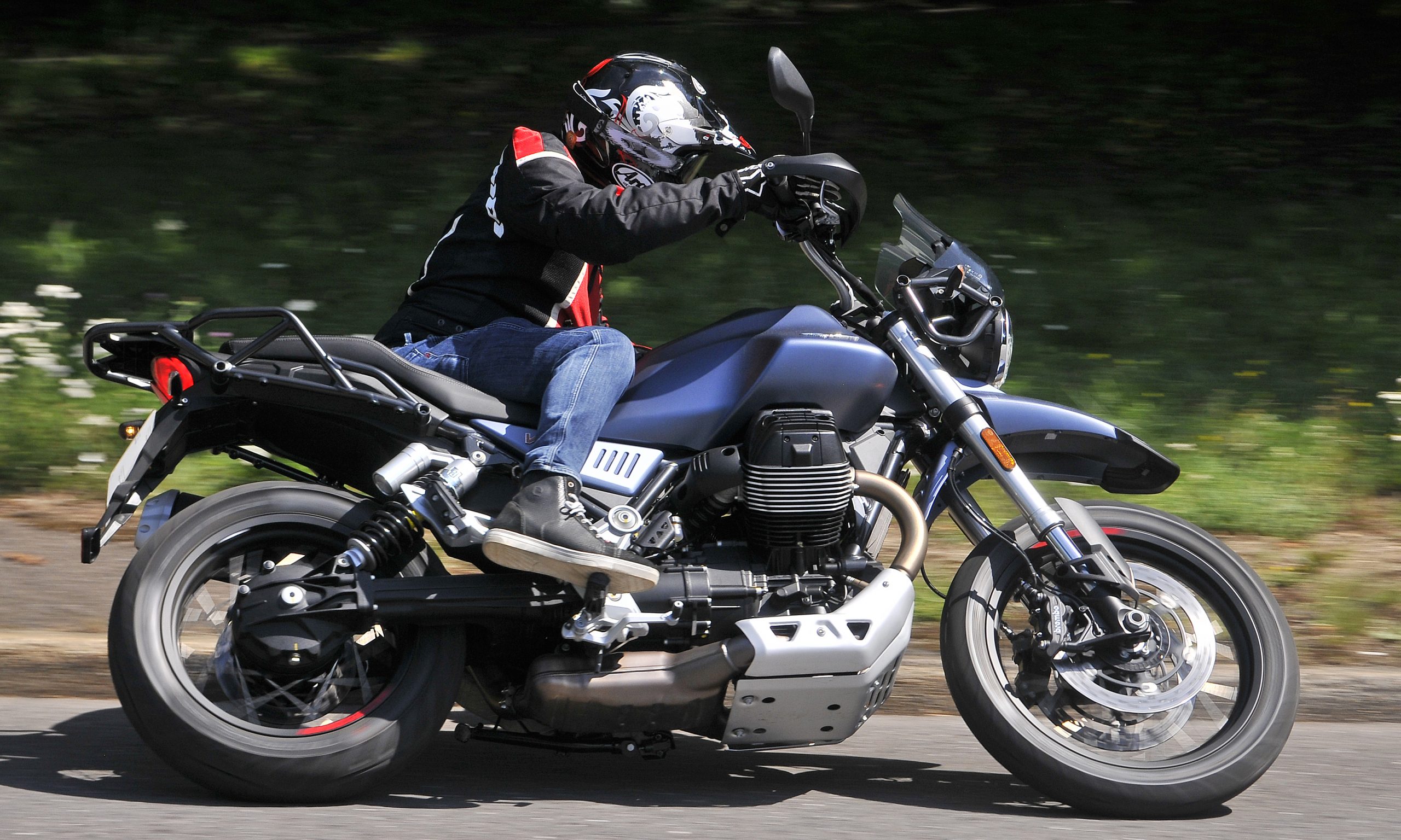 2019 Moto Guzzi V85 TT