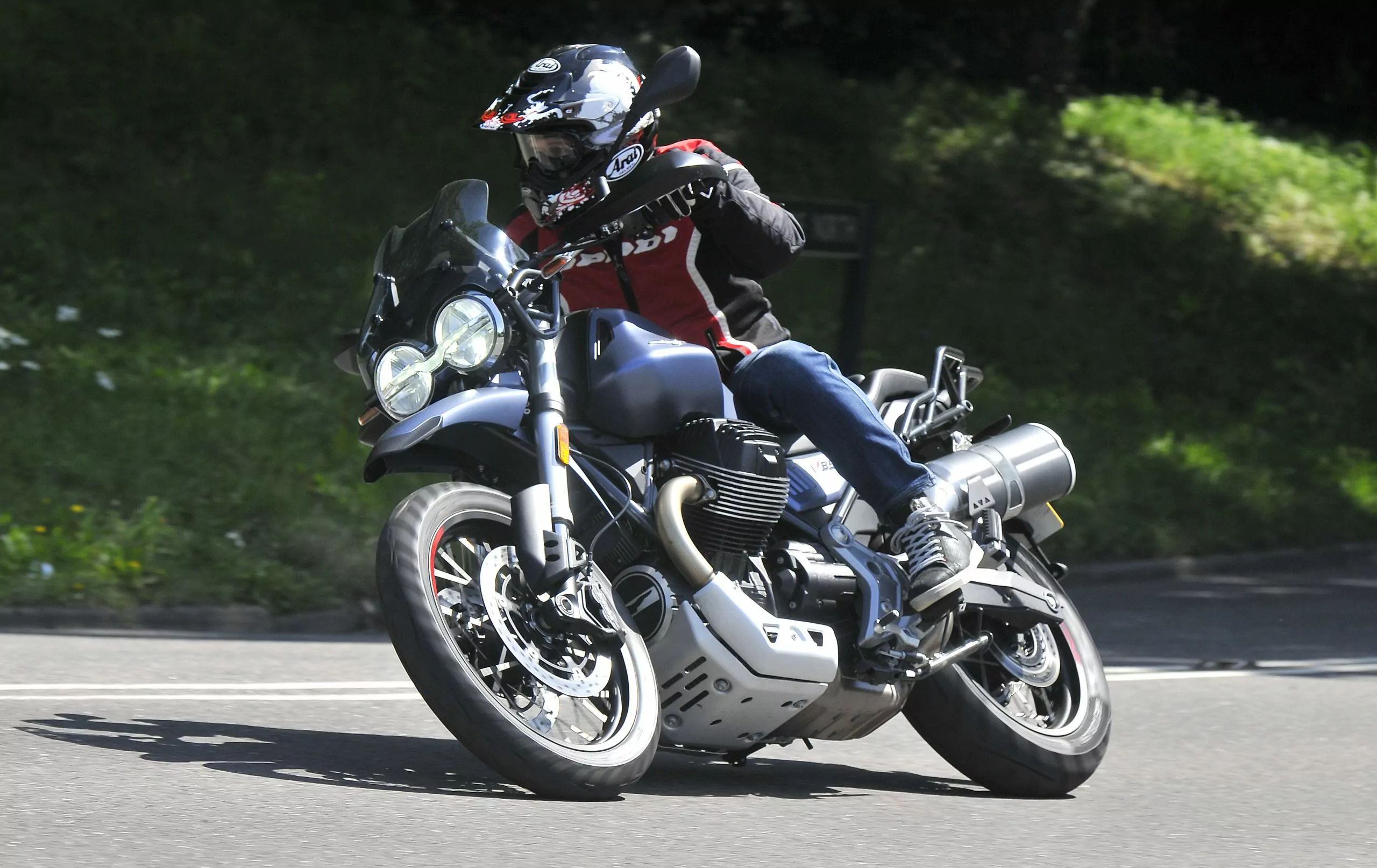 2019 Moto Guzzi V85 TT