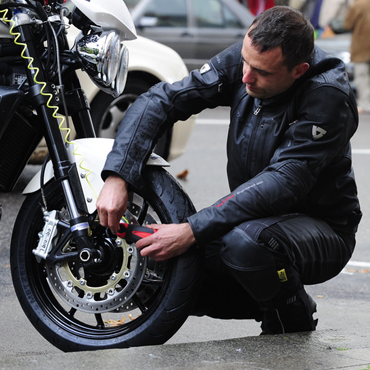 10 Must Have Safety Accessories for Bikers