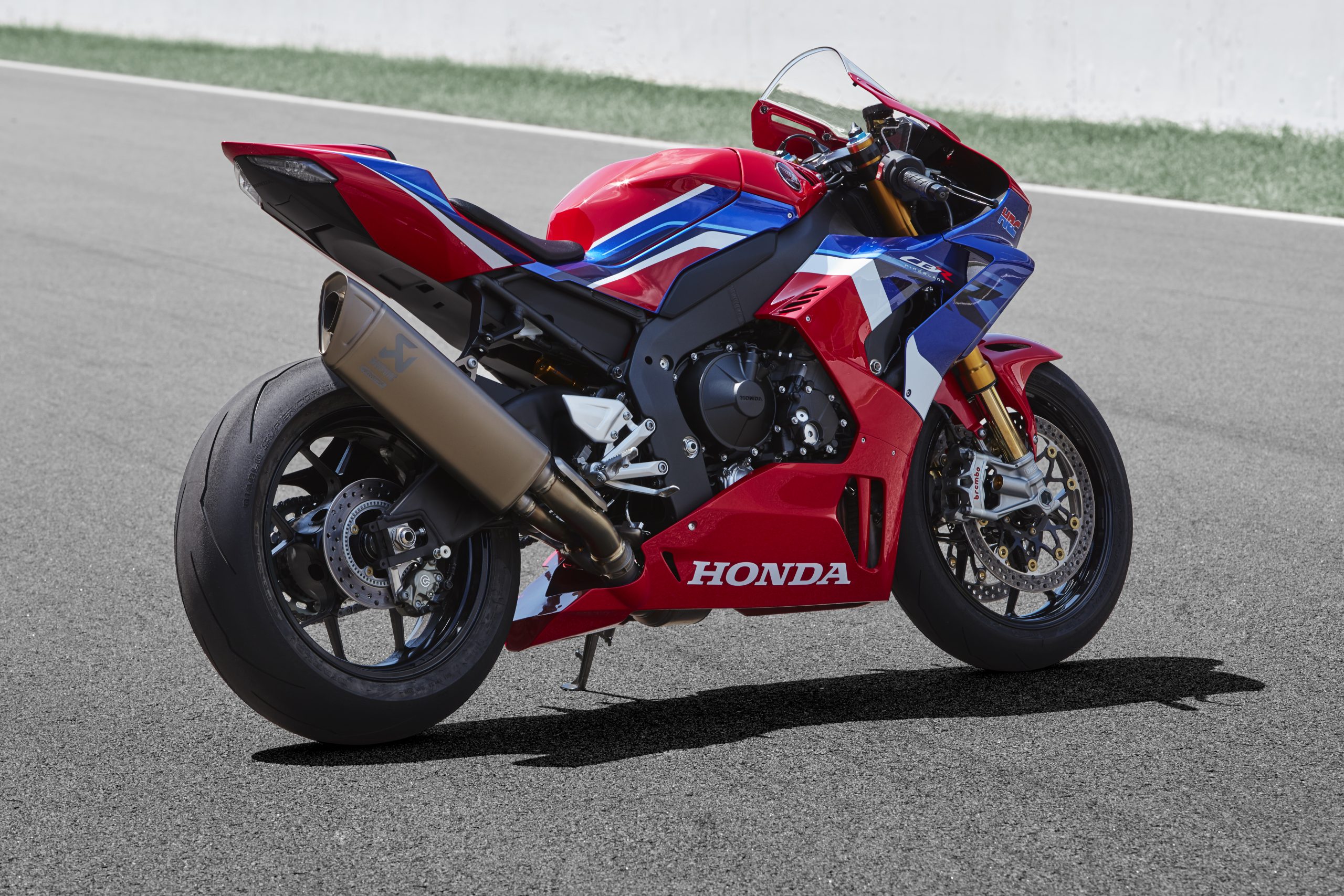 20YM_CBR1000RR-R_SP_Location_03_0039