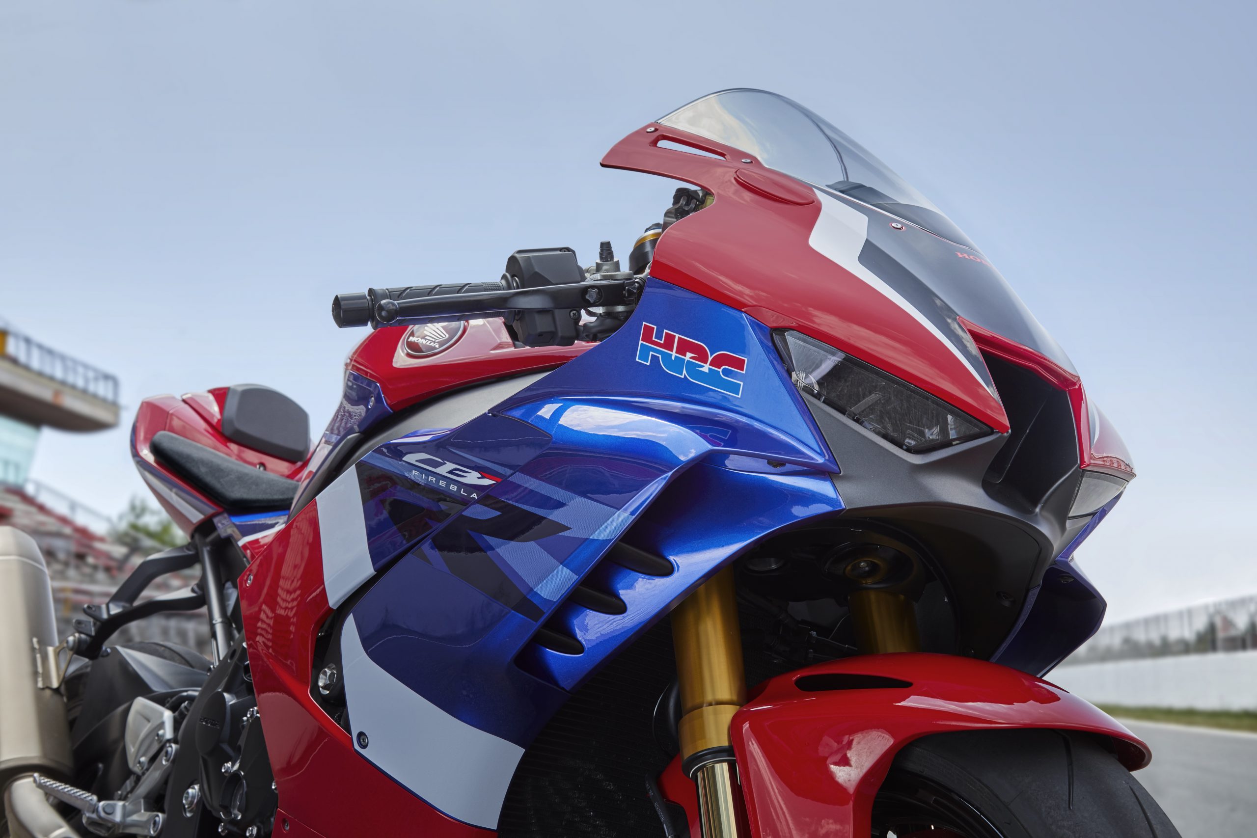 20YM_CBR1000RR-R_SP_Location_06_0119