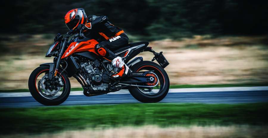 KTM 790 DUKE 2018_Action 01