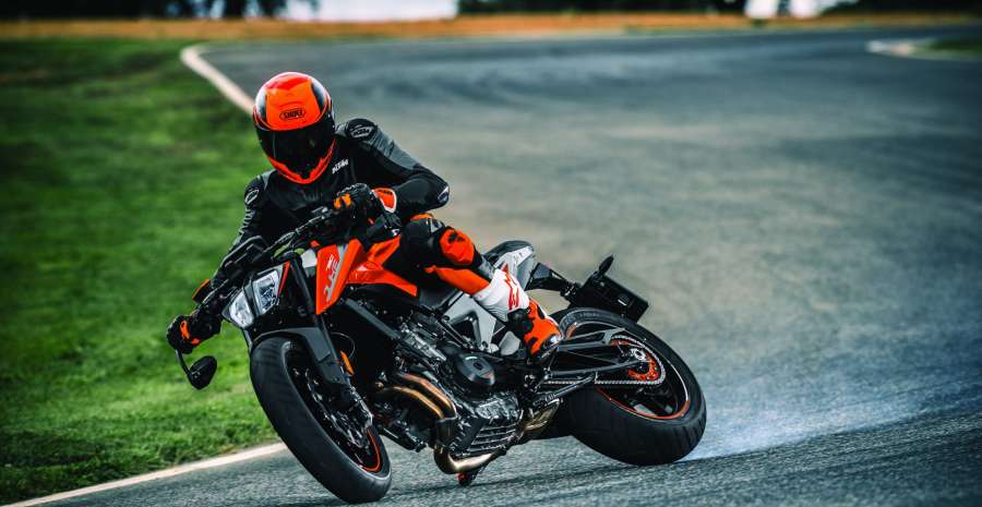 KTM 790 DUKE 2018_Action 02