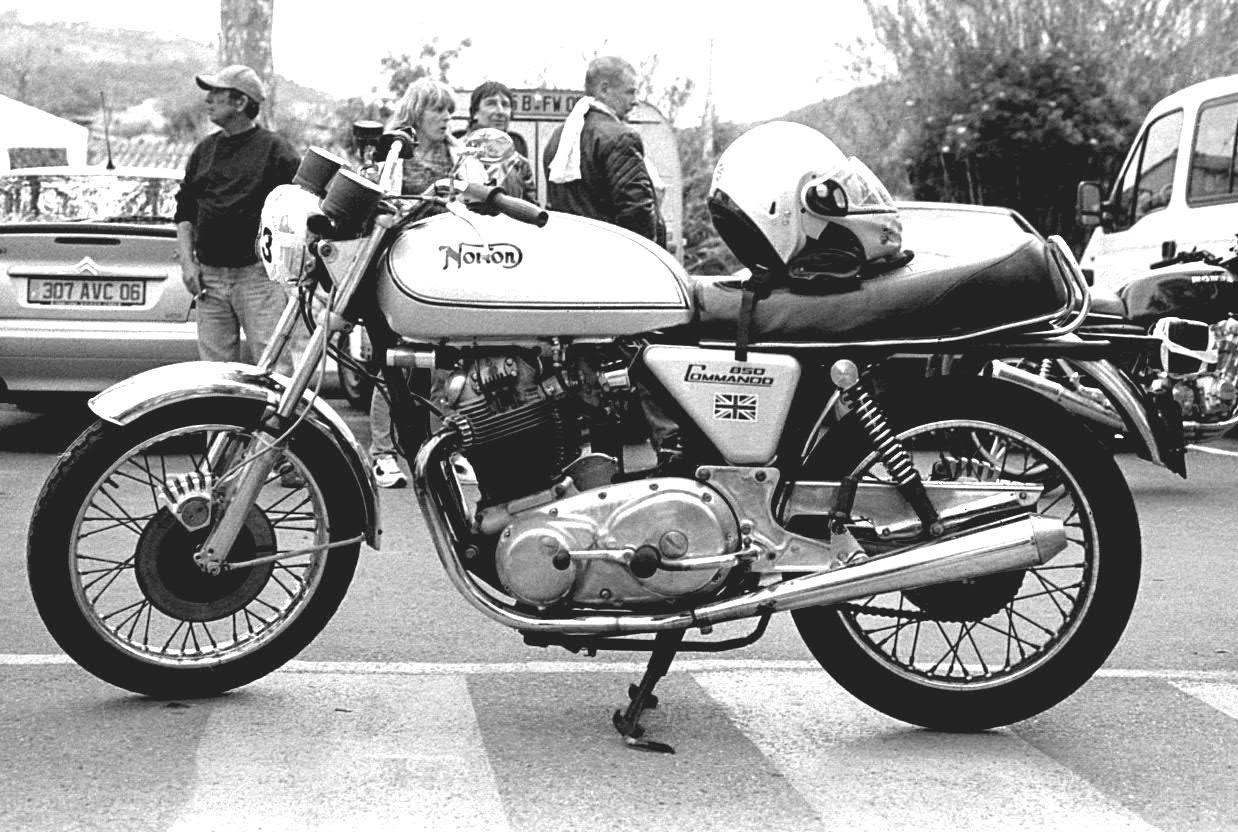 Norton 850 Commando