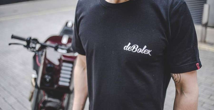 deBolex tee