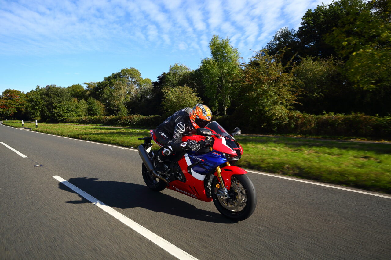 Ride Review: Honda CBR1000RR-R SP Fireblade | Devitt