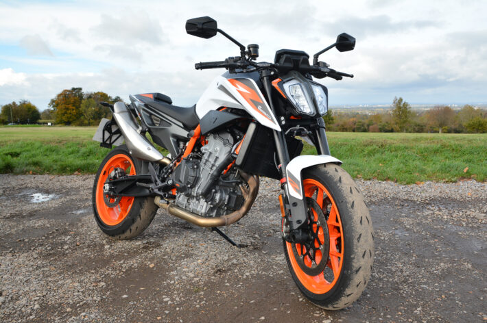 First Ride: KTM Duke 890 R