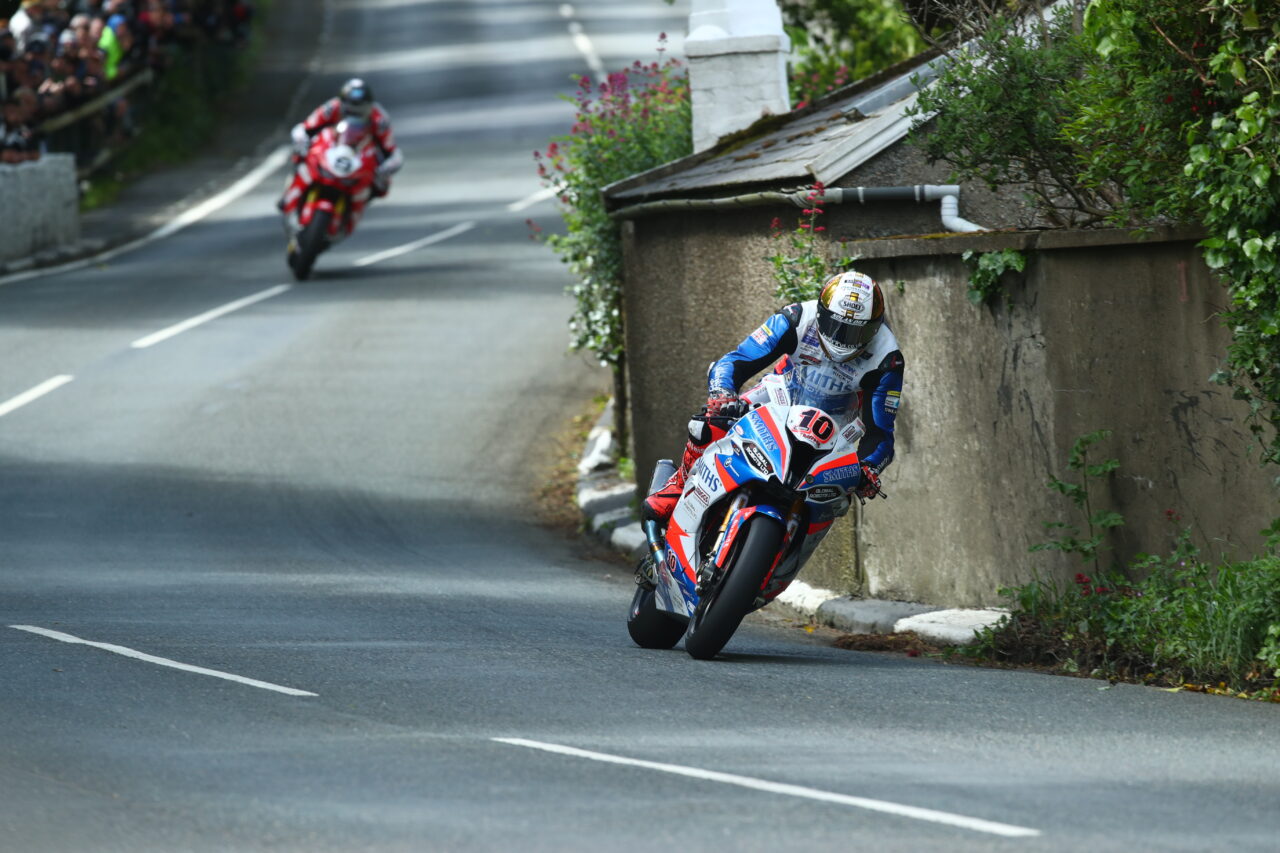 Road racer Hicky at Isle of Man TT