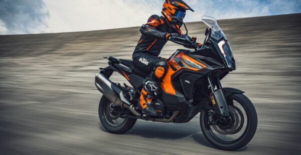First Look: 2021 KTM Super Adventure 1290 S