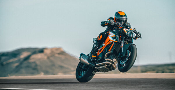 First Look: 2021 KTM 1290 Super Duke RR