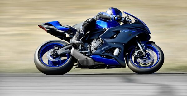 Yamaha R7 60th Anniversary (2022) Review & Specs