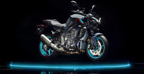 First Look: 2022 Yamaha MT-10