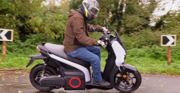 First Ride: 2022 SEAT MÓ Scooter