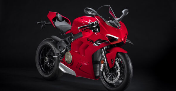 Ducati Panigale V4 (2022) Review & Specs