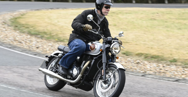 Battle of the Retros: Royal Enfield Interceptor 650 v BSA Gold Star