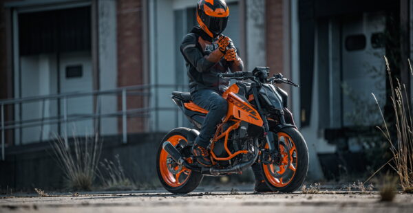 First Look: 2024 KTM Duke 390