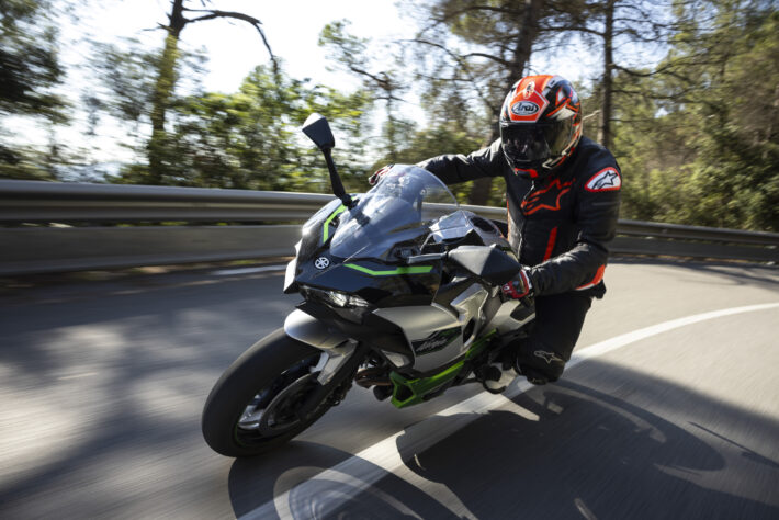 2024 Kawasaki Ninja 7 Hybrid