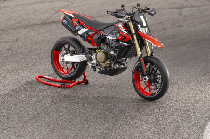 2024 Ducati Hypermotard 698 