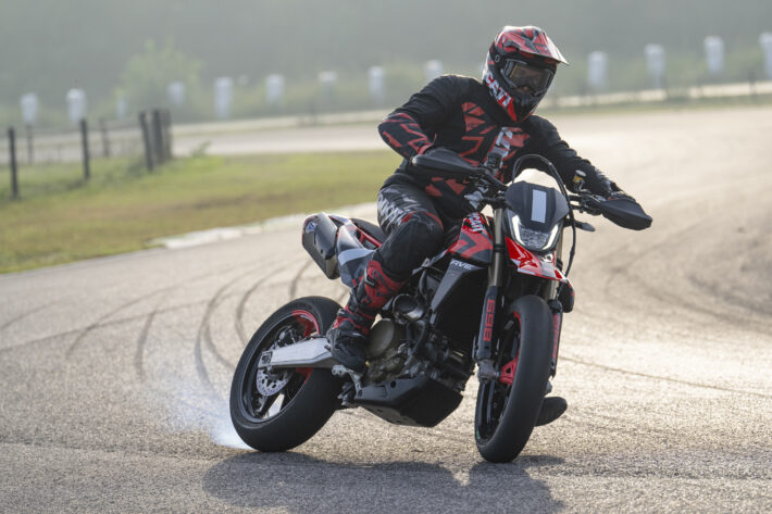 2024 Ducati Hypermotard 698