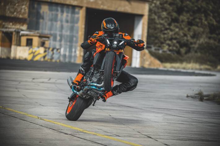 2024 KTM Duke 990