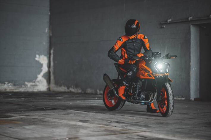 2024 KTM Duke 990