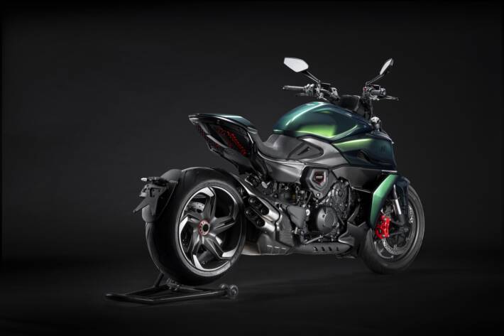 2024 Ducati Diavel Bentley Edition