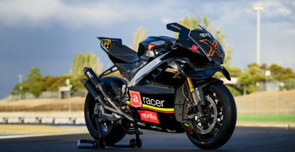 First Look: 2025 Aprilia RSV4 X