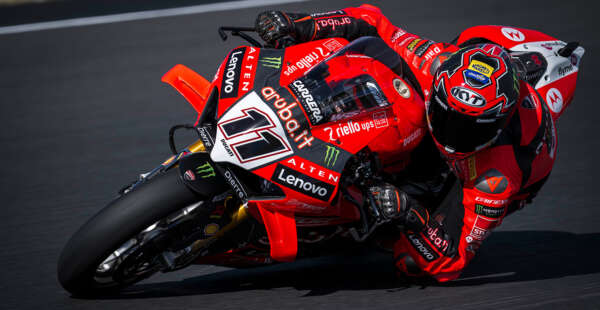 Bulega dominates as World Superbike returns