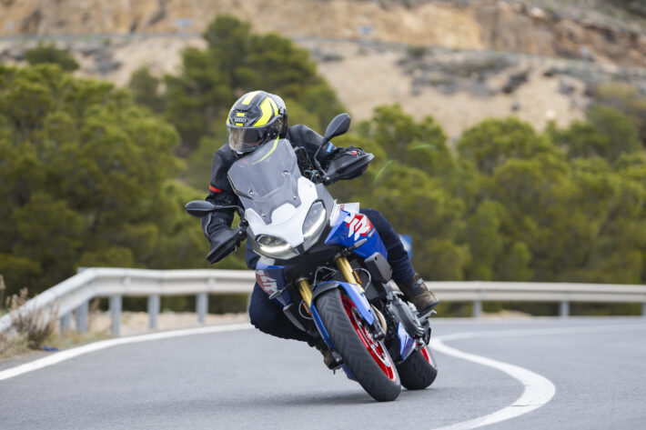 2025 BMW F900 XR