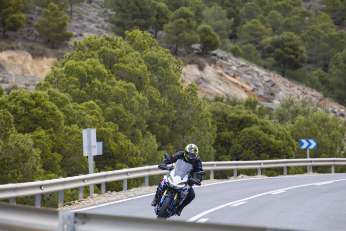 2025 BMW F900 XR