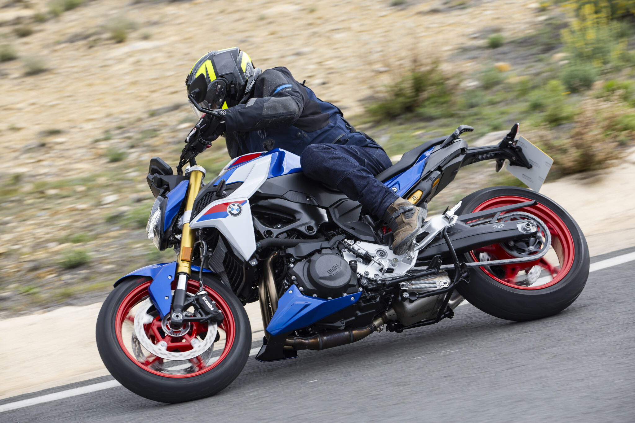 First Ride: 2025 BMW F900 R and F900 XR