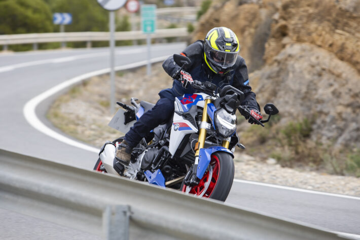 2025 BMW F900