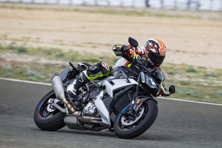 2025 BMW M1000 R