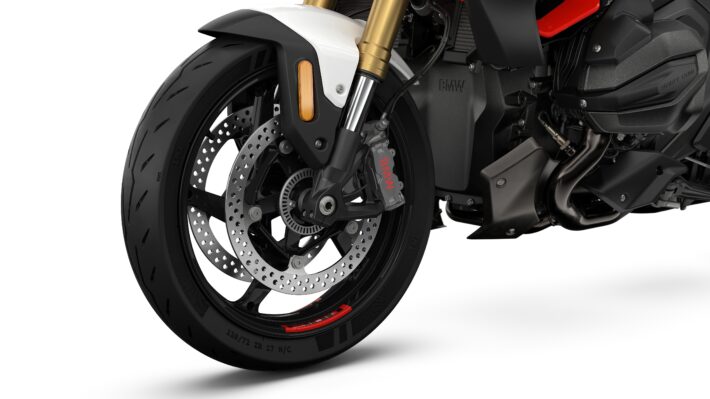 2025 BMW R1300 R