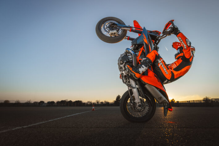 2026 KTM 690 SMC R & 690 ENDURO R-20