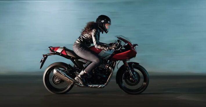 2026 Triumph Thruxton 400 