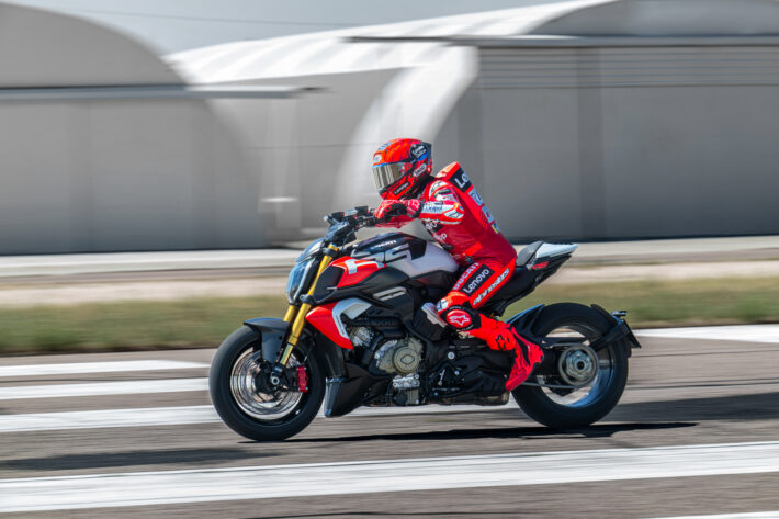 2026 Ducati Diavel V4 RS