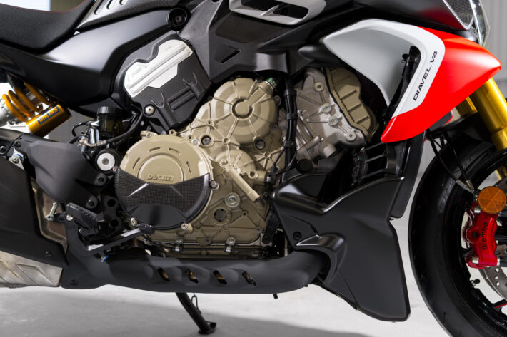 2026 Ducati Diavel V4 RS