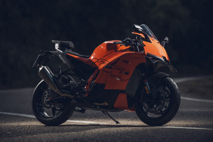 2026 KTM 990 RC R 