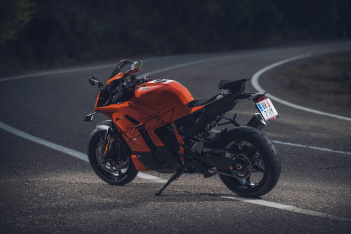 2026 KTM 990 RC R 